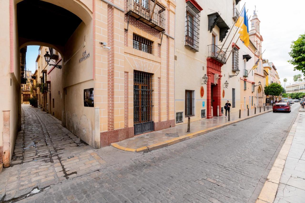 Bonito Callejon En La Juderia By Thegoodtourist Seville Luaran gambar
