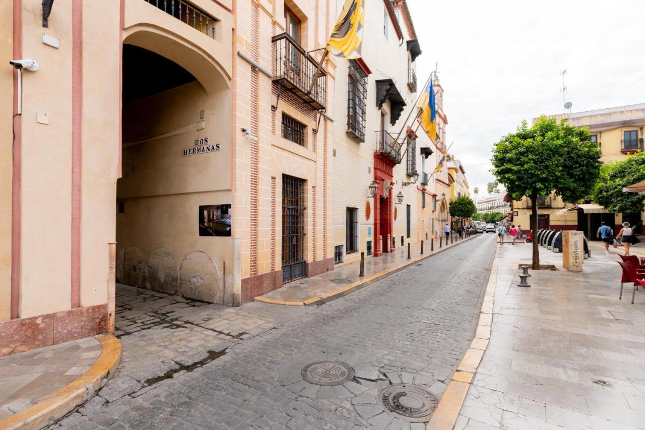 Bonito Callejon En La Juderia By Thegoodtourist Seville Luaran gambar